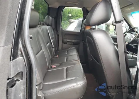 2011 Chevrolet Silverado K1500 Lt z USA, uszkodzony, nr VIN 1GCRKSE30BZ154612